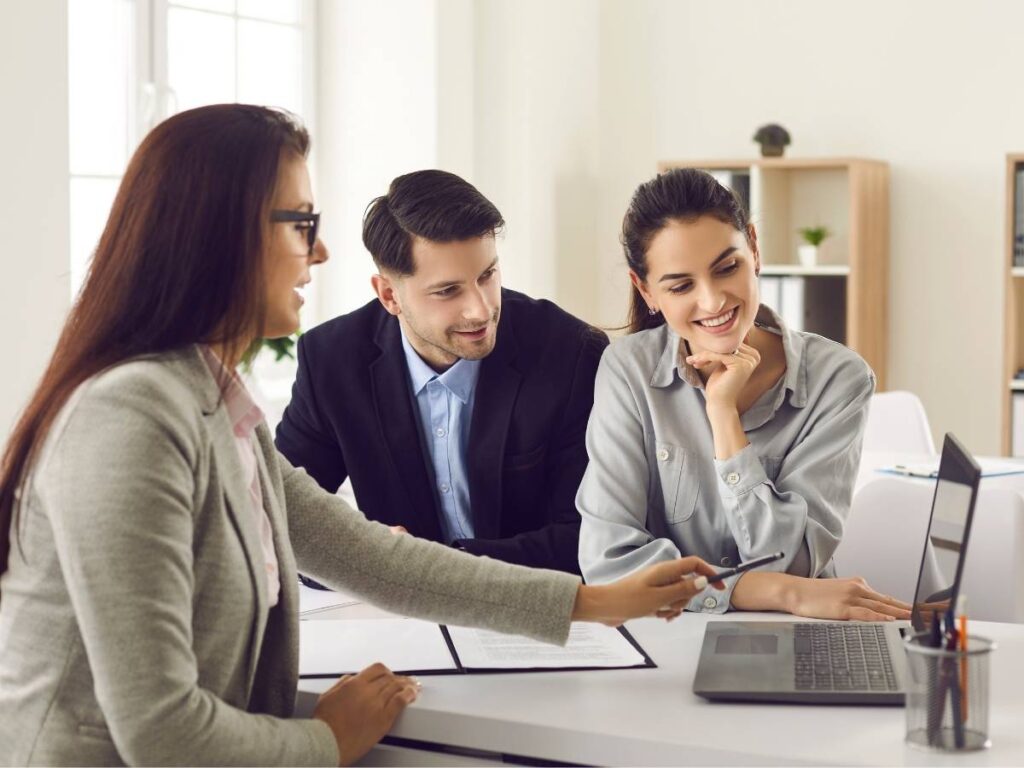 already in greece ready to buy a property